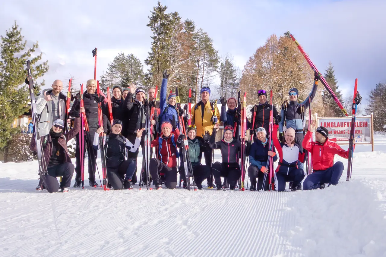 Langlaufschule Achensee Langlaufcamp Skating Gruppenfoto Langlaufstube Pertisau